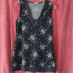 Elegant Black and White Floral Sleeveless Top